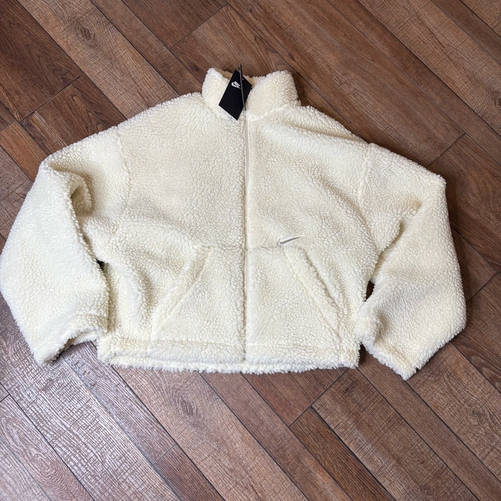 Nike NWT Sherpa Over Sized Zip Swoosh Jacket